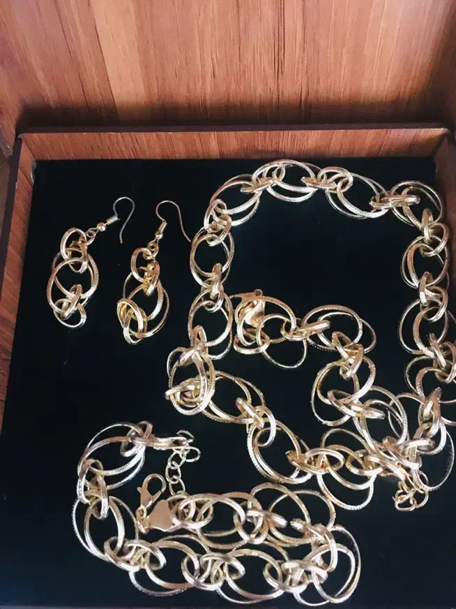 سرویس کامل نوو مشابه طلا|بدلیجات|تهران, ونک|دیوار