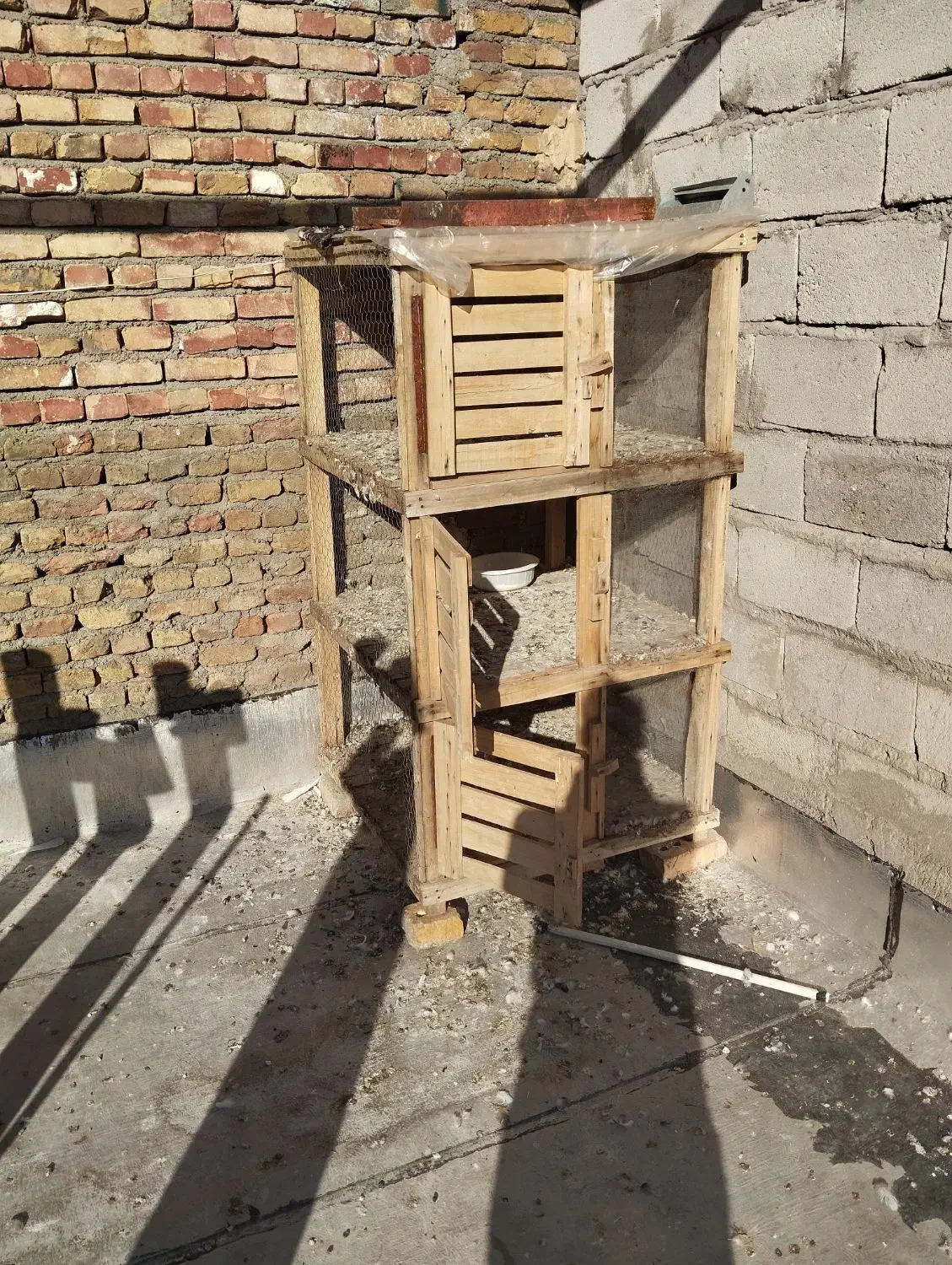 جفت کن مرغ.کبوتر سالم. سه طبقه|لوازم جانبی حیوانات|ماکو, |دیوار