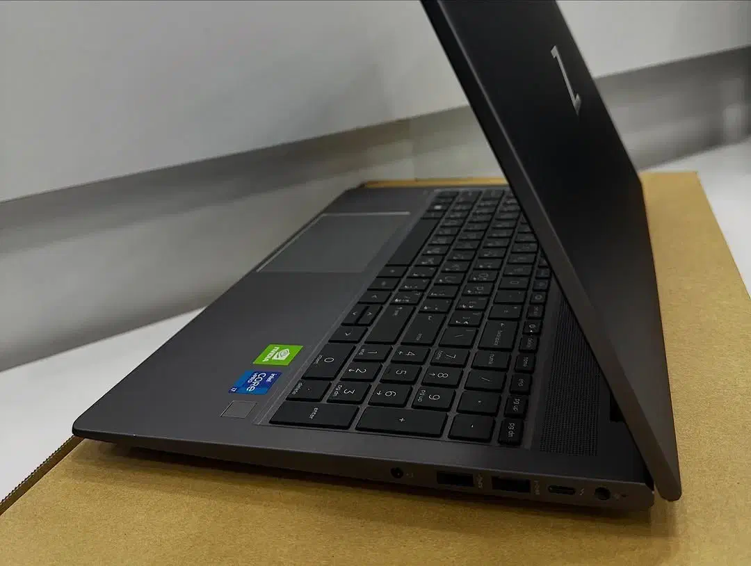 لپ تاپ حرفه ای نسل یازده تمییز در حد hp zedbook G8|رایانه همراه|بابل, |دیوار