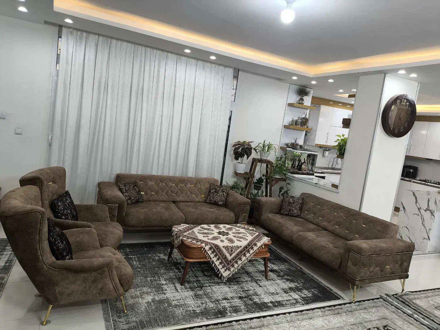 مبل راحتی|مبلمان خانگی و میز عسلی|فولادشهر, B7|دیوار