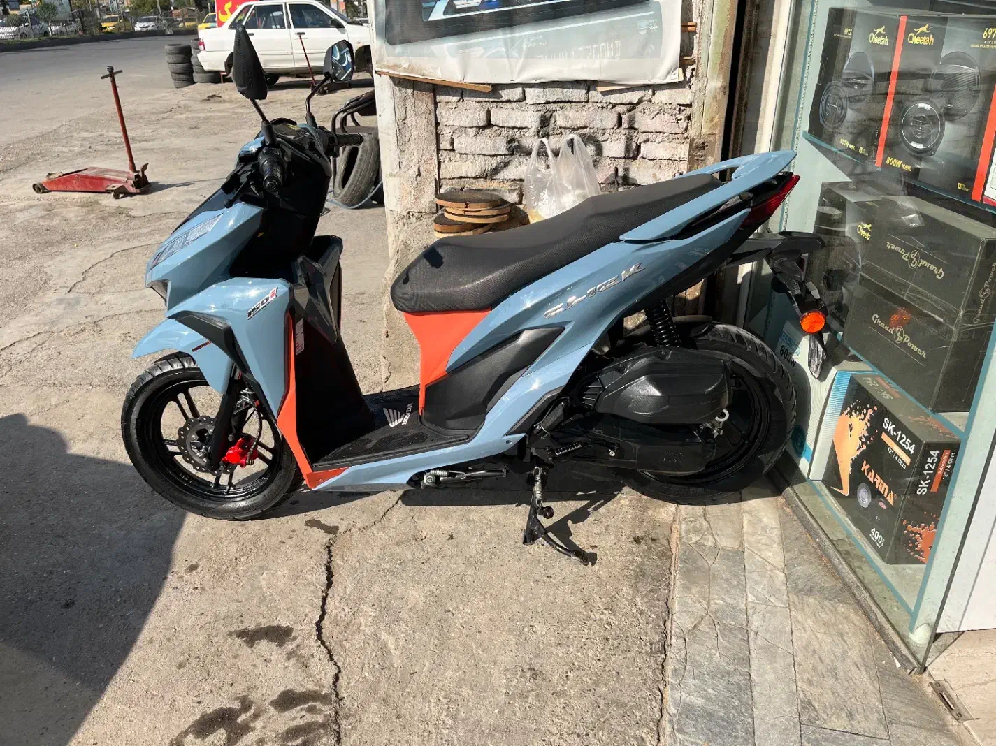 کلیک (1401)|موتورسیکلت|ساری, |دیوار