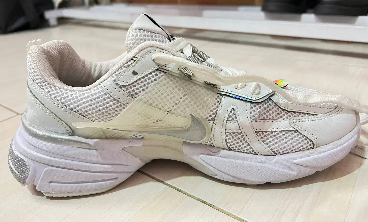 کتونی زنانه و دخترانه v2k|کیف، کفش، کمربند|ساری, |دیوار