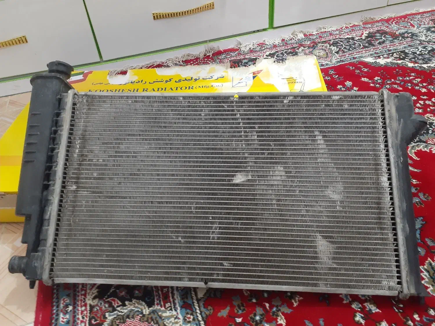 رادیات با اگزوز پژو شیشه چراق جلو یدونه چراغ عقب|قطعات یدکی و لوازم جانبی|آبادان, |دیوار