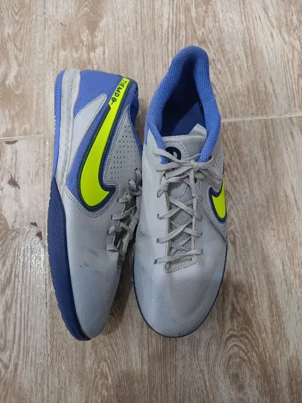 کفش ورزش فوتسال نایک تیمبو اصلی|کیف، کفش، کمربند|مریوان, |دیوار