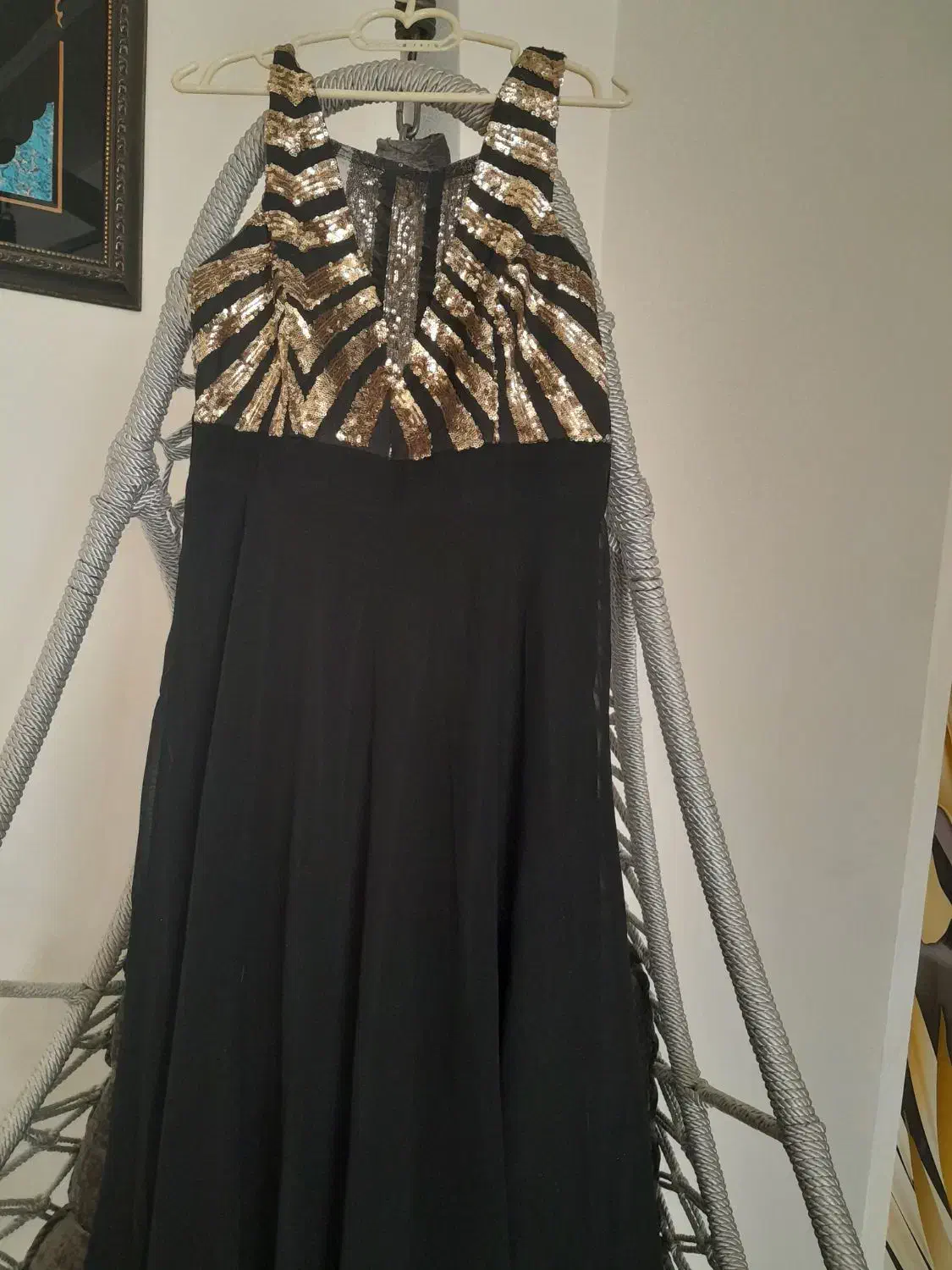 لباس مجلسی|لباس|تربت جام, نظامی|دیوار