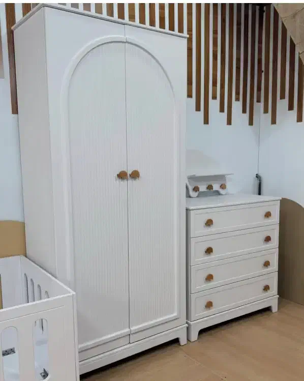 سرویس زیبای آیلین|تخت و صندلی بچه|قم, شاه ابراهیم|دیوار