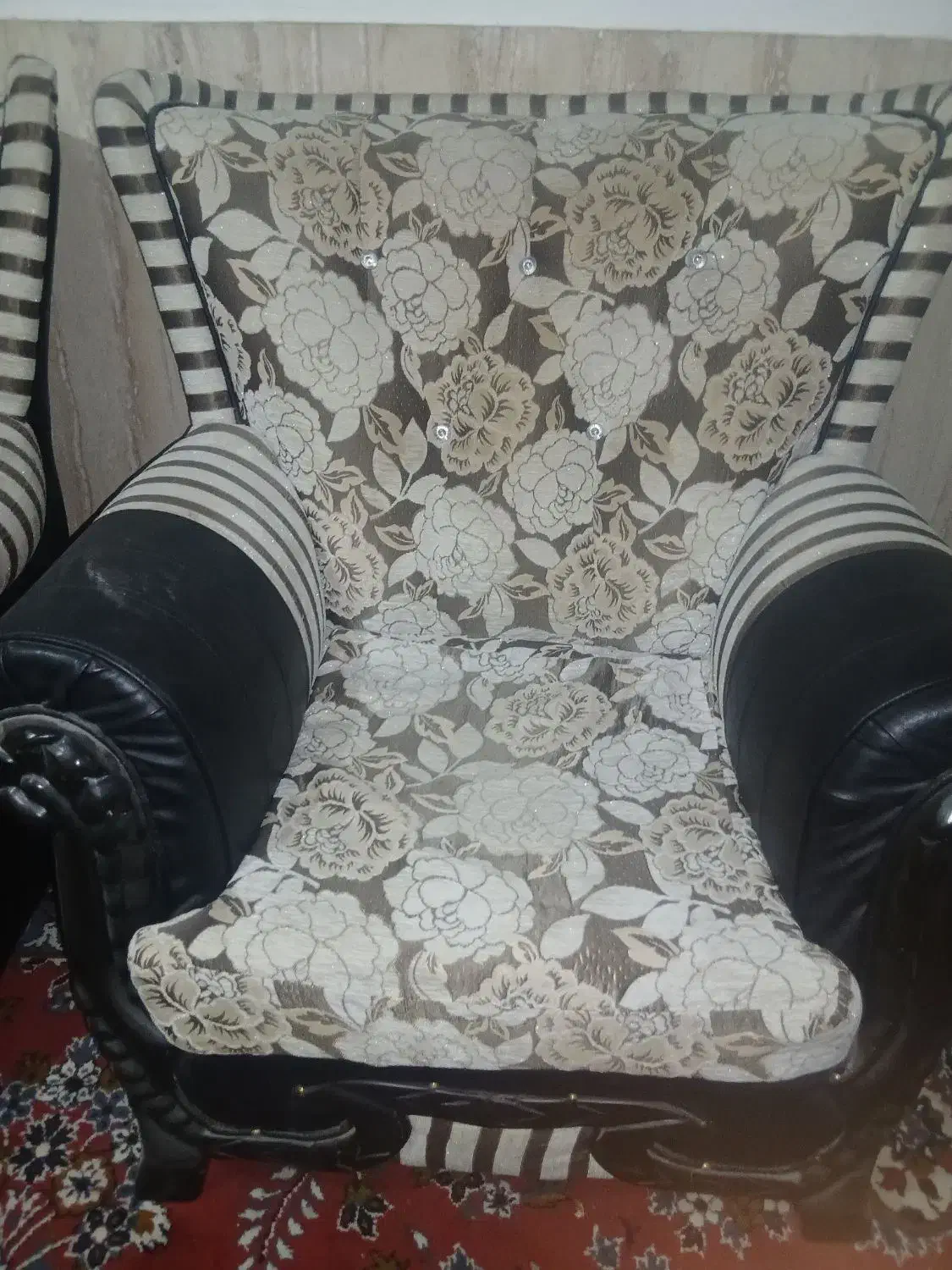 مبل راحتی|مبلمان خانگی و میز عسلی|قم, شاه سید علی|دیوار