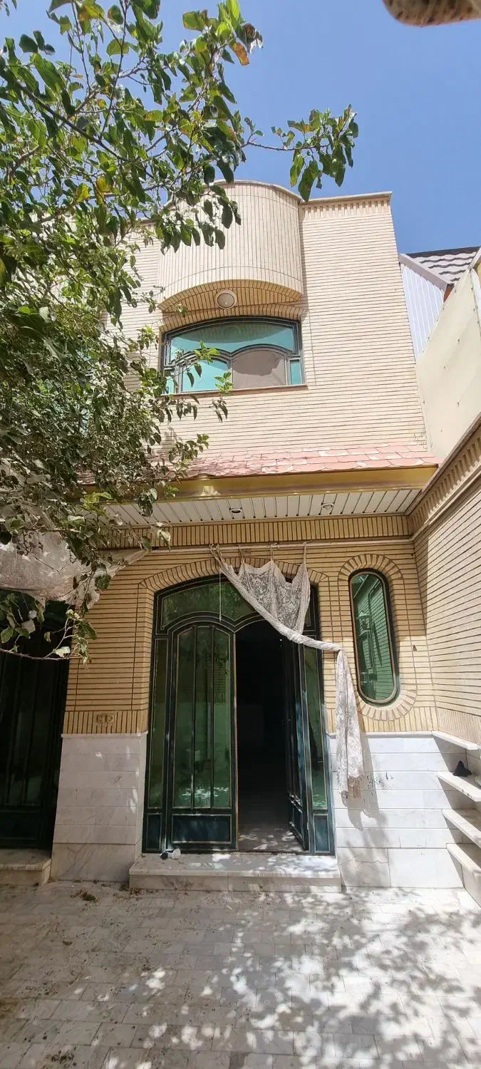 ویلایی دربست دو طبقه جمهوری ۷۰|اجارهٔ خانه و ویلا|قم, یزدانشهر|دیوار