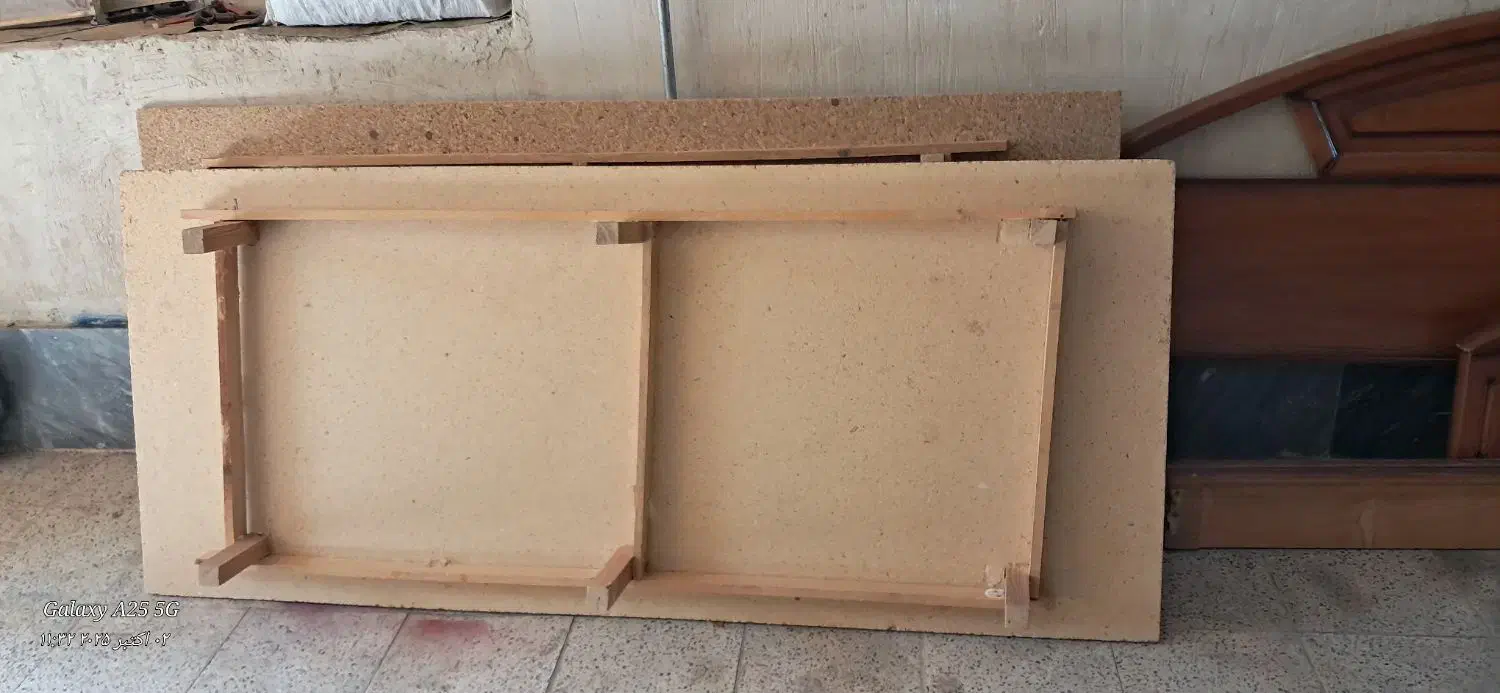 تخت خواب همراه تشک ومیز آرایش وایینه ودوکمد|تخت و سرویس خواب|مرند, |دیوار