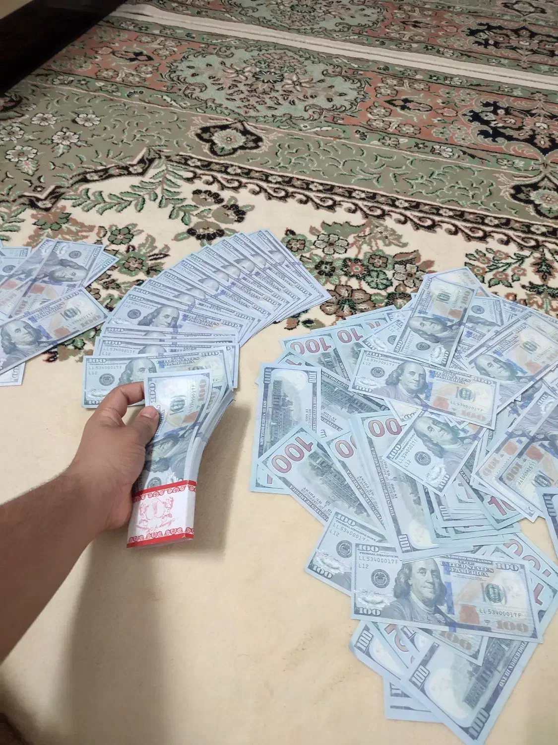 اسکناس فیک ۱۰۰ دلاری مخصوص دکور تولد و عروسی|کلکسیون سکه، تمبر، اسکناس|مشهد, امیریه|دیوار