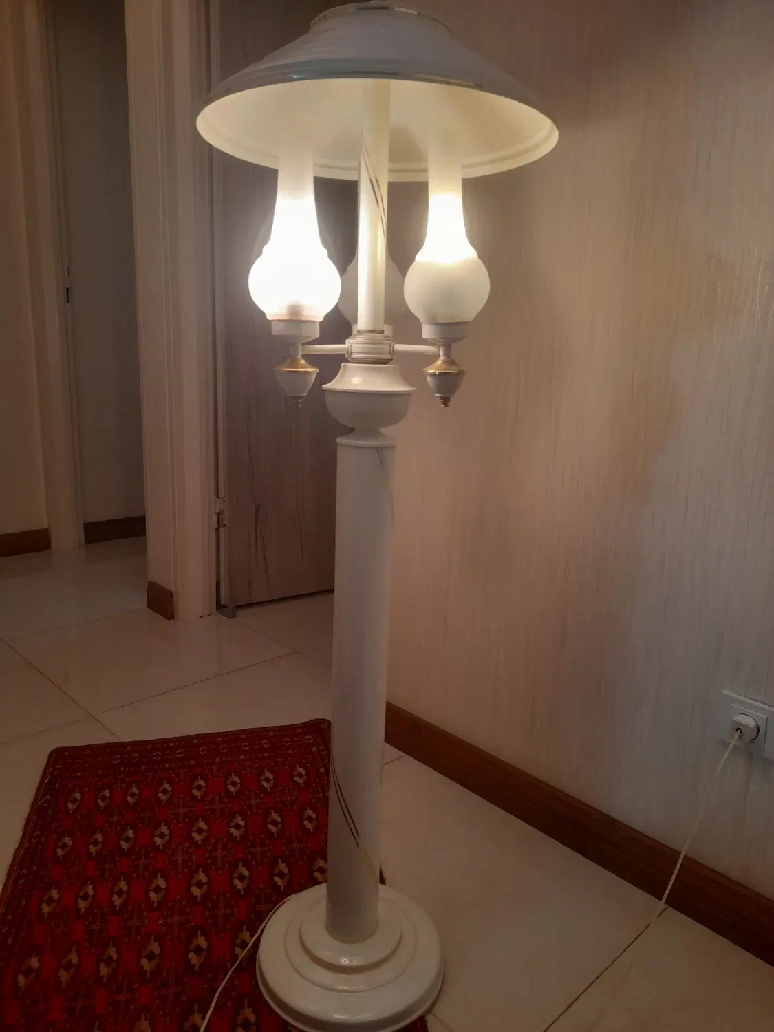 اباژر|چراغ خواب و آباژور|همدان, |دیوار