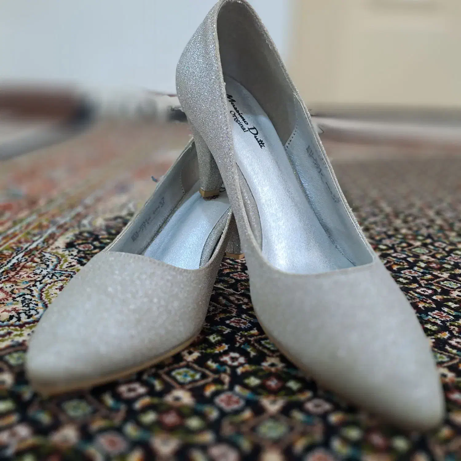 کیف و کفش ست|کیف، کفش، کمربند|رباط‌کریم, رباط‌کریم|دیوار