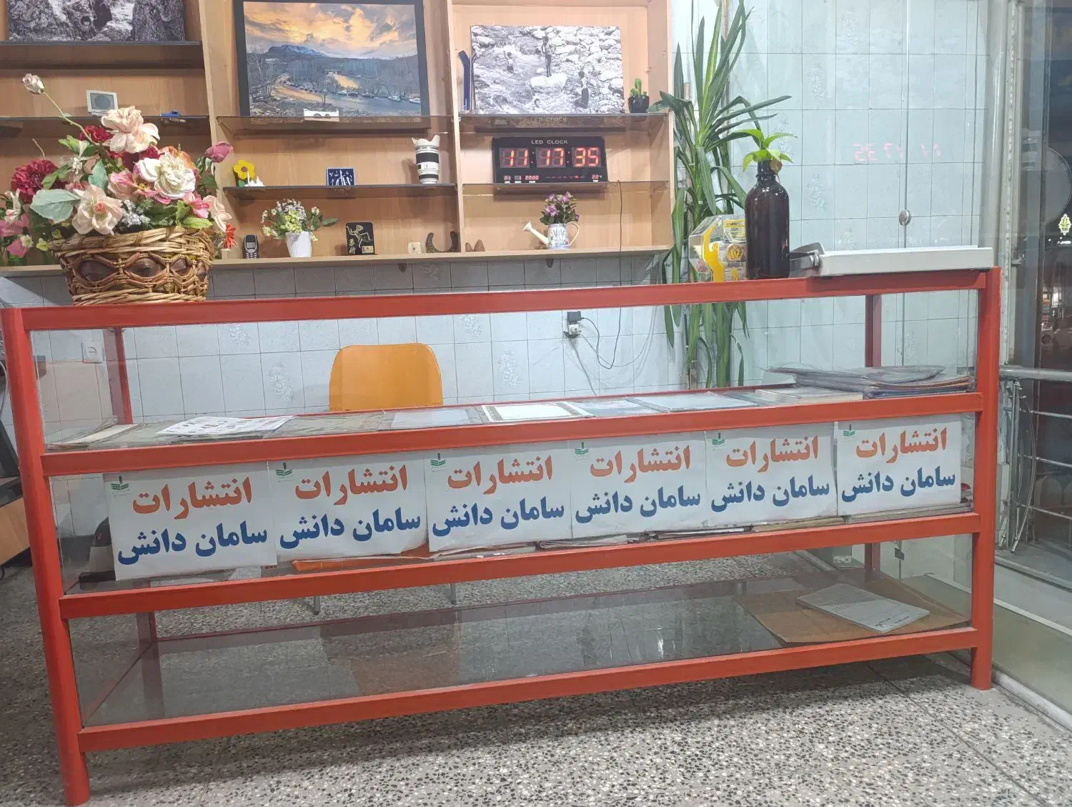 پیشخوان فلزی 2متری سه طبقه|فروشگاه و مغازه|سامان, |دیوار