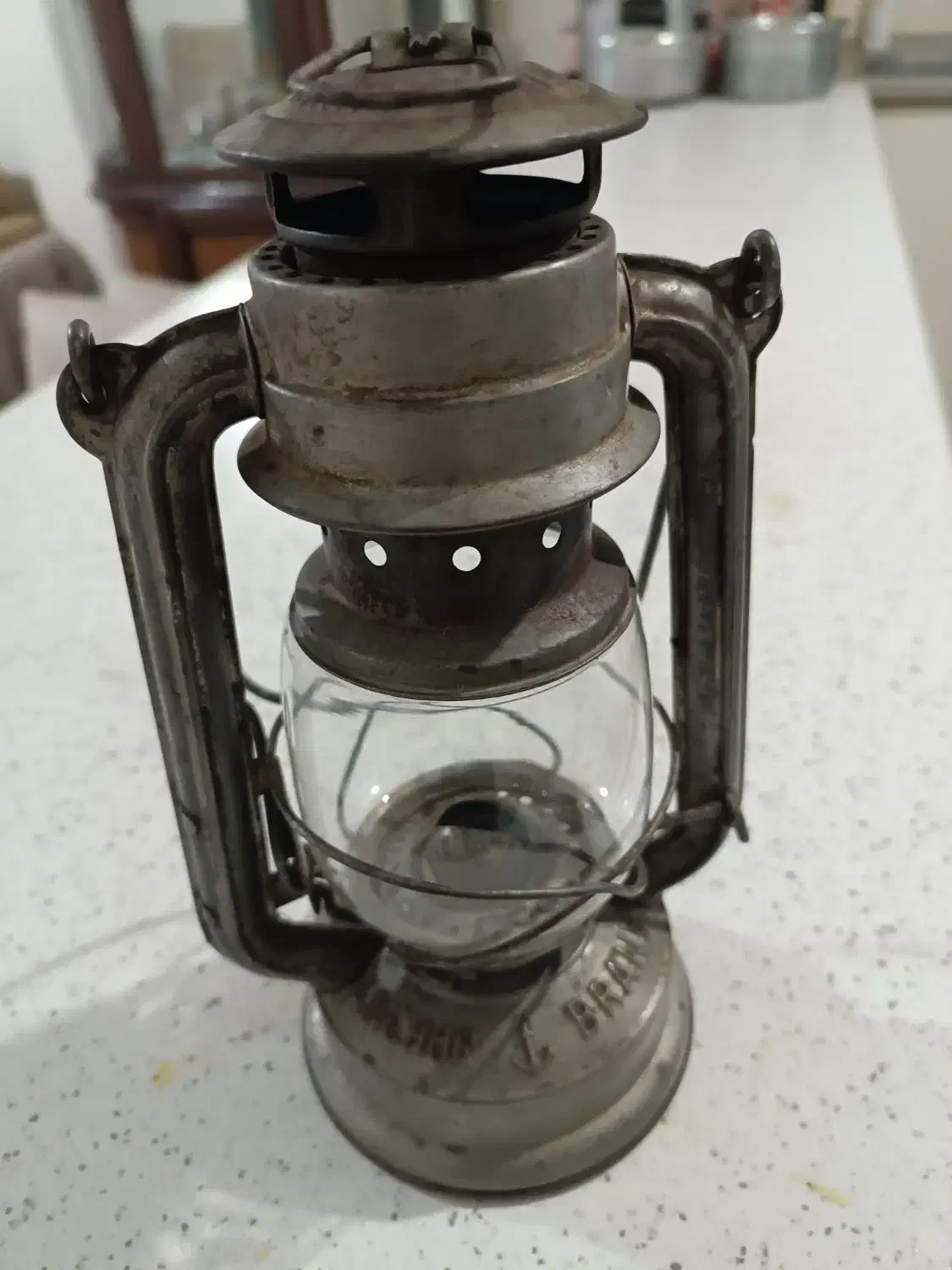 فانوس نفتی قدیمی|کلکسیون اشیاء عتیقه|تهران, افسریه جنوبی|دیوار