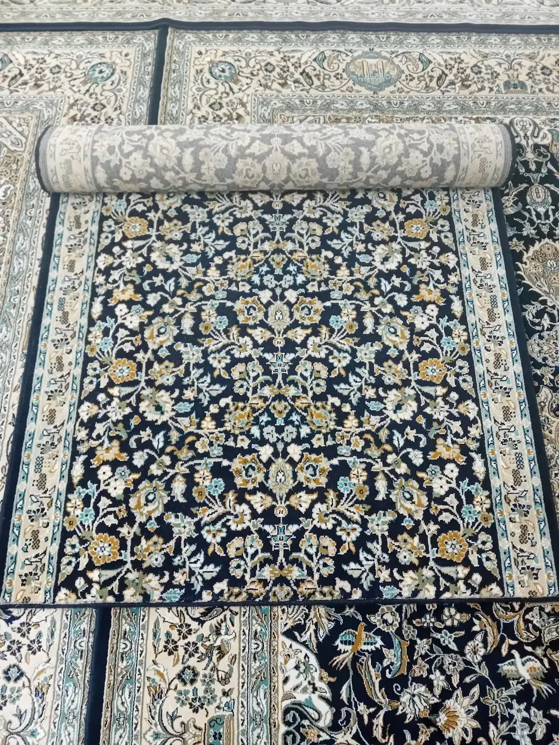 فرش کناره|فرش|مشهد, گلبرگ|دیوار