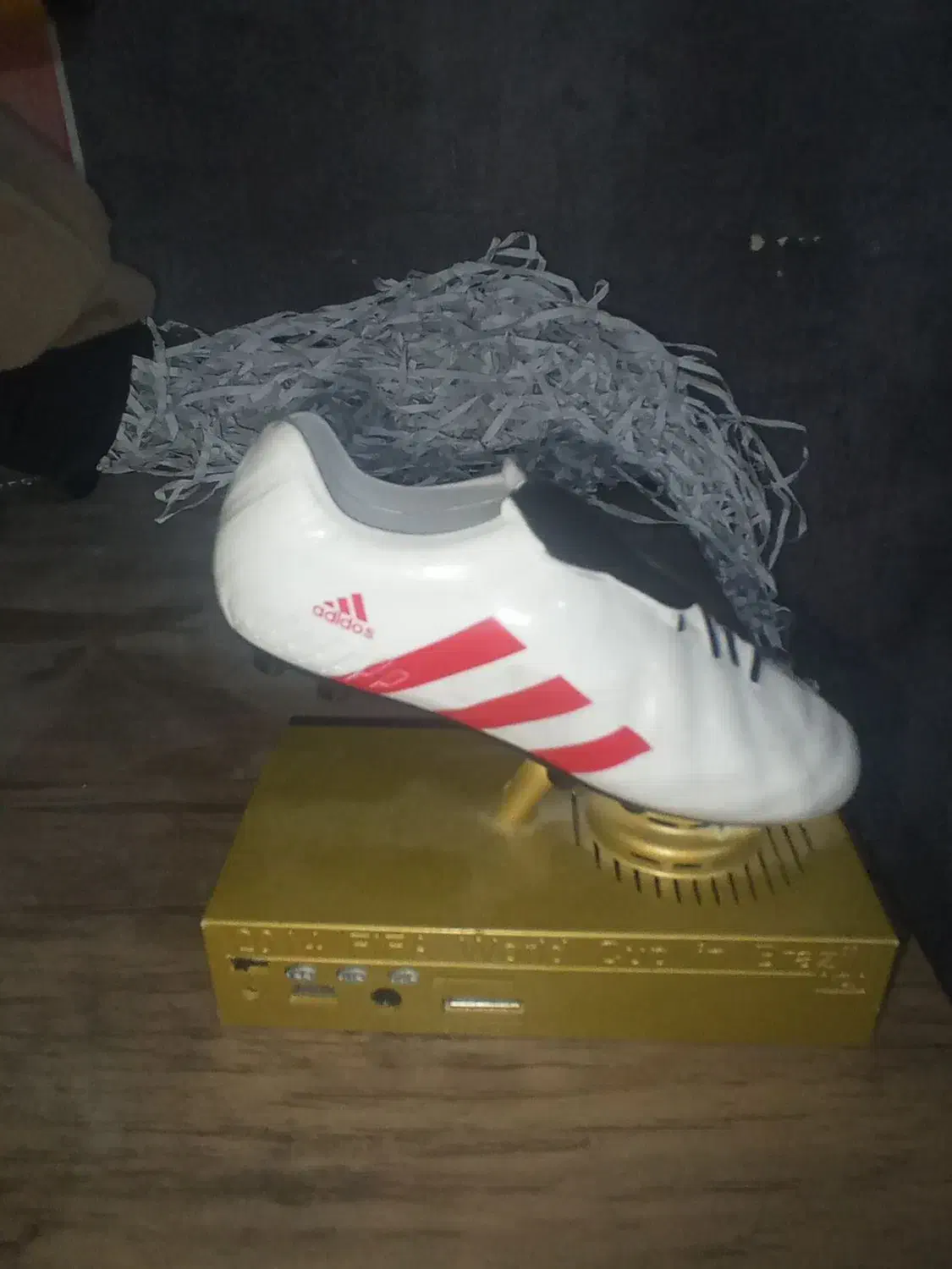 دکر کفش رونالدو|مجسمه، تندیس، ماکت|برازجان, |دیوار