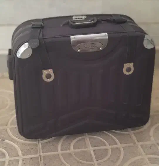 چمدان|کیف، کفش، کمربند|مشهد, جاهد شهر|دیوار