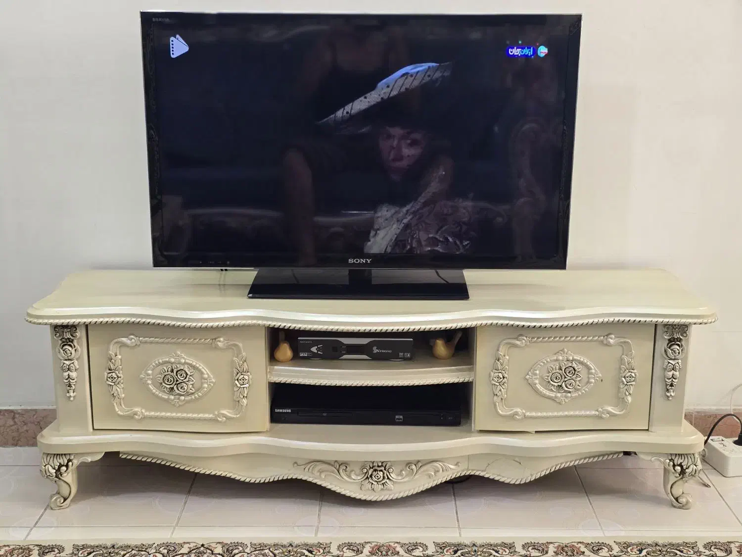 میز تلویزیون|مبلمان خانگی و میز عسلی|رشت, گلسار|دیوار