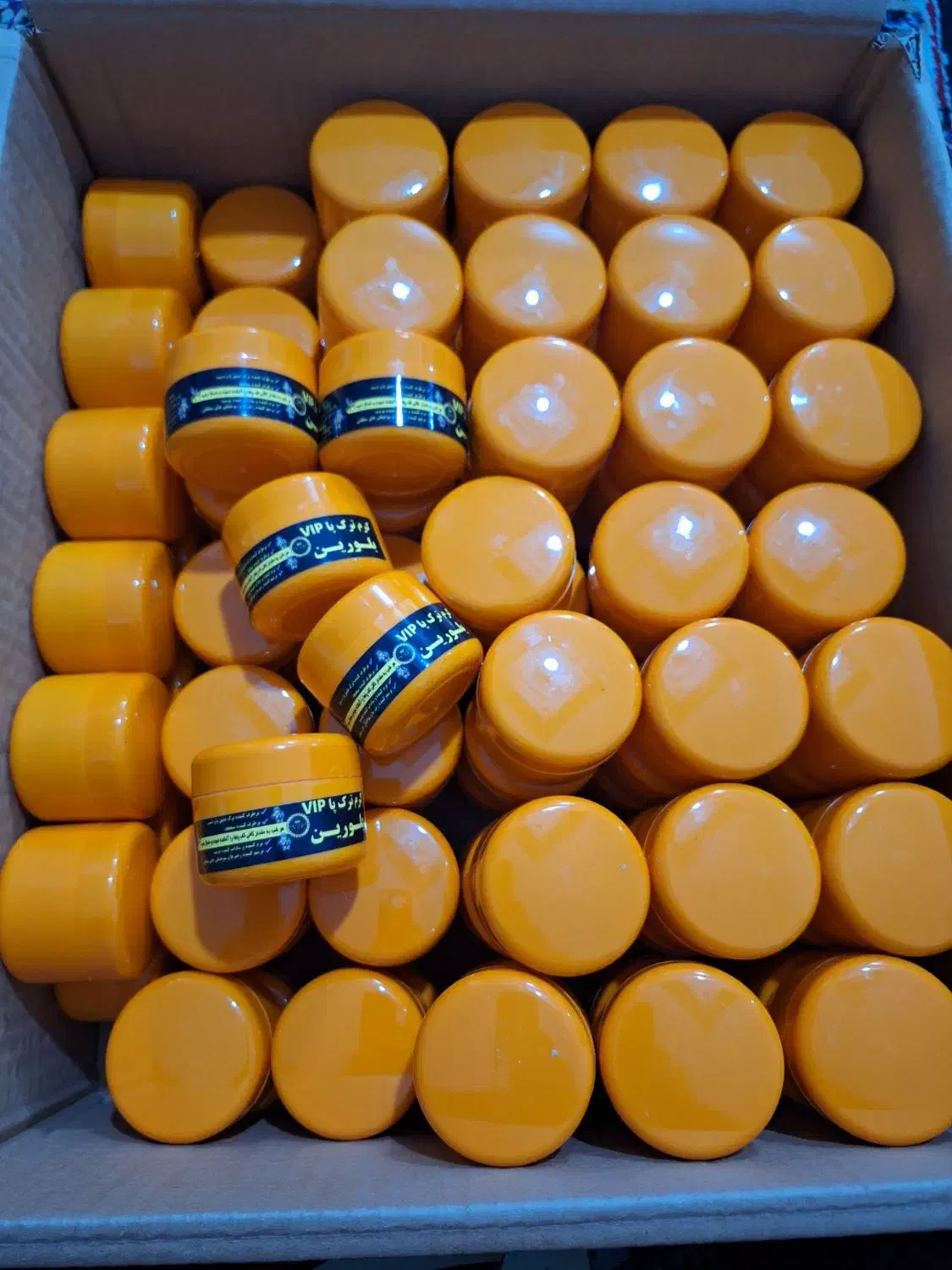 محصولات شاندرمن و پوست و مو ...|آرایشی، بهداشتی، درمانی|اهواز, غیزانیه|دیوار