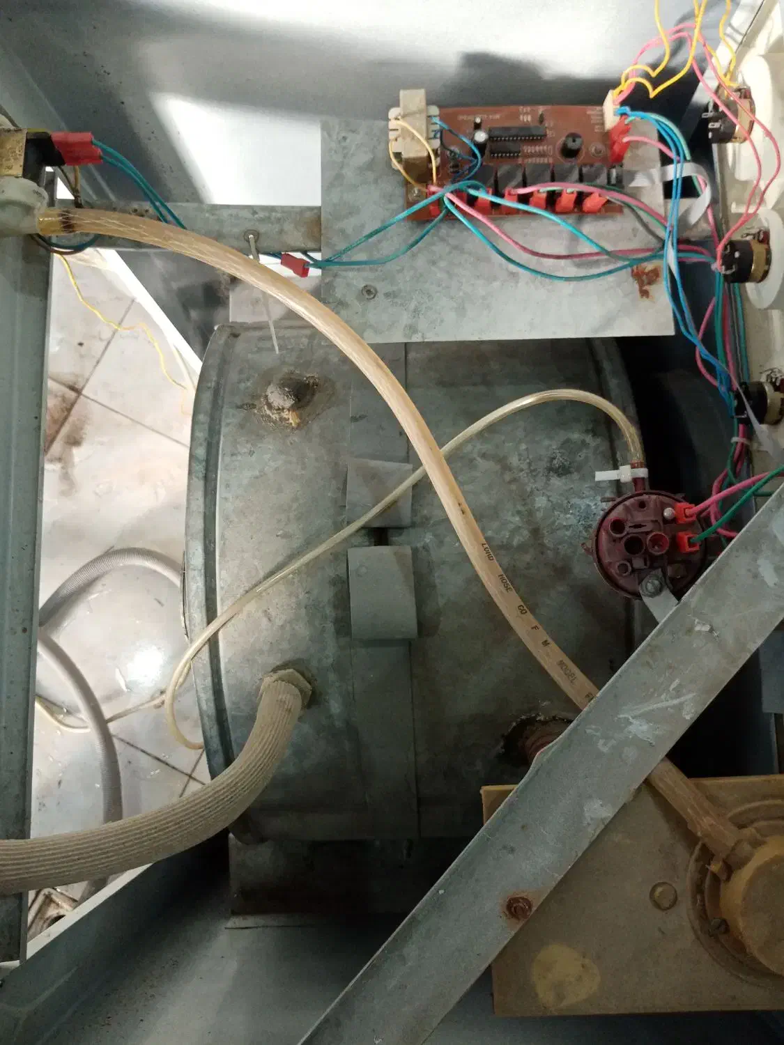 کهنه شور|ماشین لباسشویی و خشککن لباس|ایلخچی, |دیوار