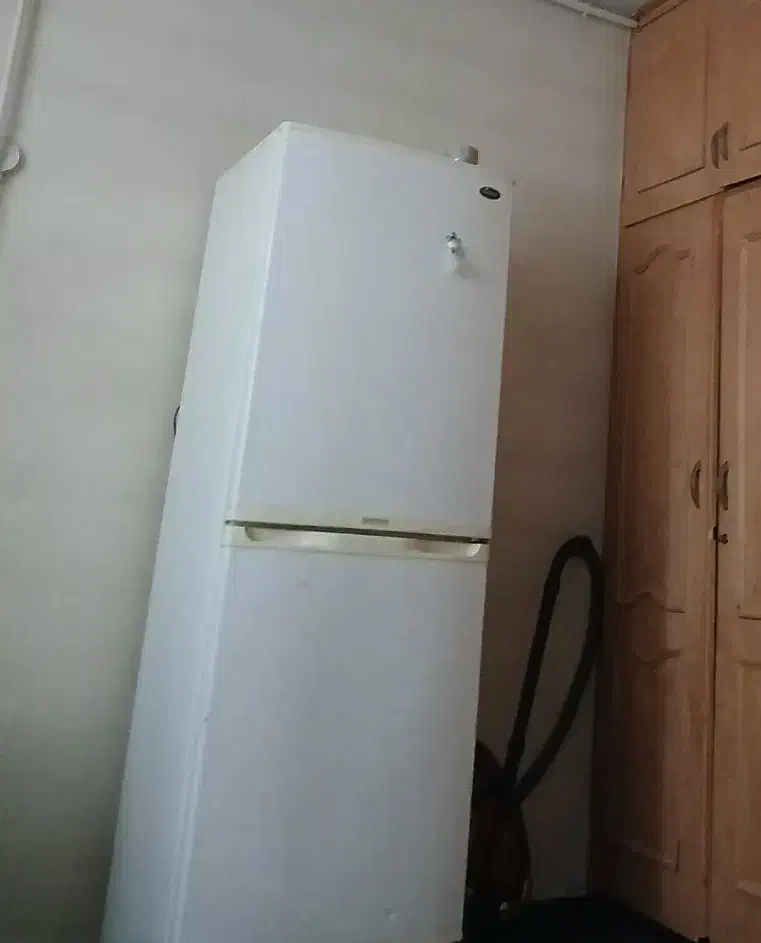 یخچال یخساران موتورژاپنی|یخچال و فریزر|بروجرد, |دیوار