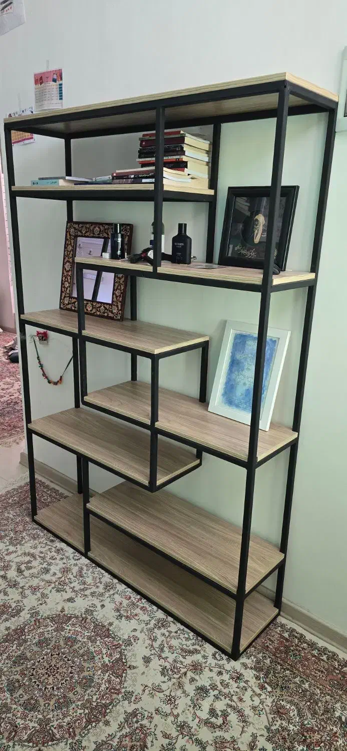 کتابخانه چوب و فلز بسیار با کیفیت و تمیز و نو|کتابخانه، شلف، قفسه‌های دیواری|شیراز, تلخ داش|دیوار