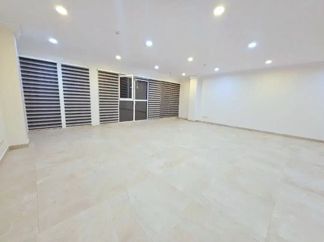 160 متر اداری تابلوخور/ بر خیابان اصلی|اجارهٔ دفتر کار، اتاق اداری، مطب|تهران, اقدسیه|دیوار