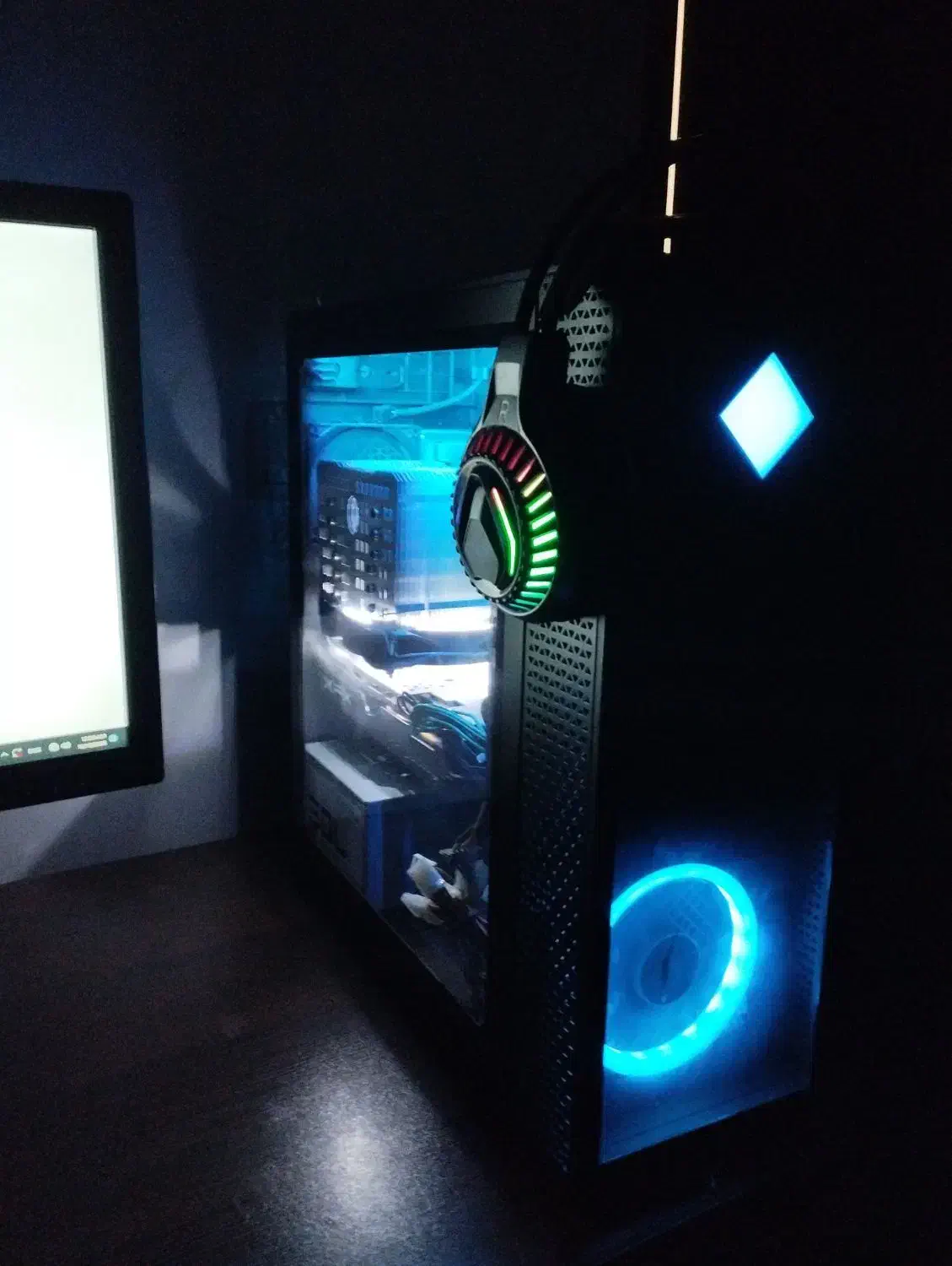 کیس گیمینگ omen 30l همراه با مانیتور|رایانه رومیزی|مشگین شهر, |دیوار