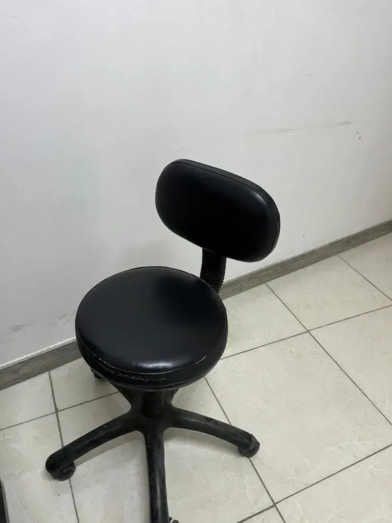 صندلی اصلاح و صندلی استاد کار|آرایشگاه و سالن‌های زیبایی|رشت, رودباری|دیوار