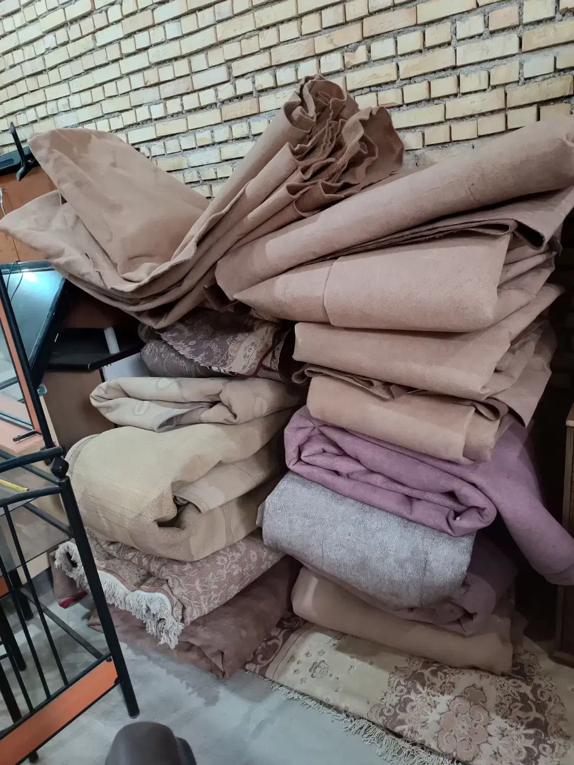 فروش فرش های ۱۲ متری و ۶ متری دست دوم حراج|فرش|بهبهان, |دیوار