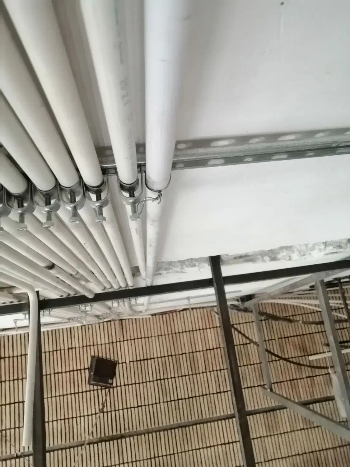 برقکار دوربین دزدگیر اعلام حریق|خدمات پیشه و مهارت|شیراز, کوشک میدان|دیوار