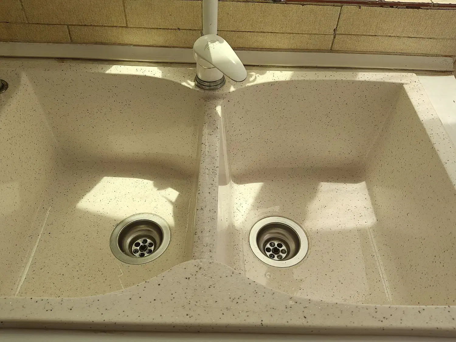 سینک گرانیتی گرانیکو همراه با شیرآلات|مصالح و تجهیزات ساختمان|دوگنبدان, |دیوار