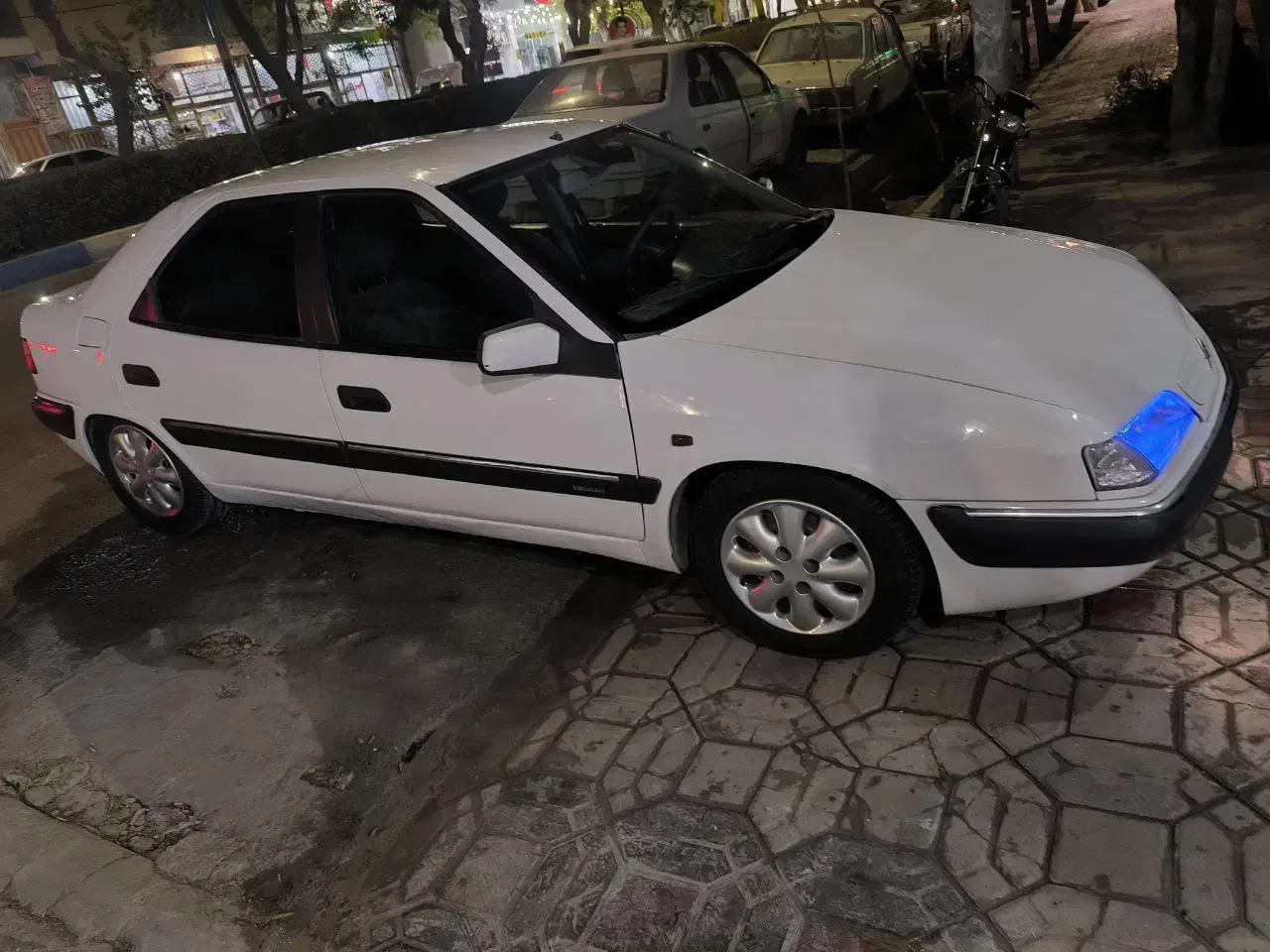 سیتروئن زانتیا ۲۰۰۰|خودرو سواری و وانت|خمینی‌شهر, |دیوار