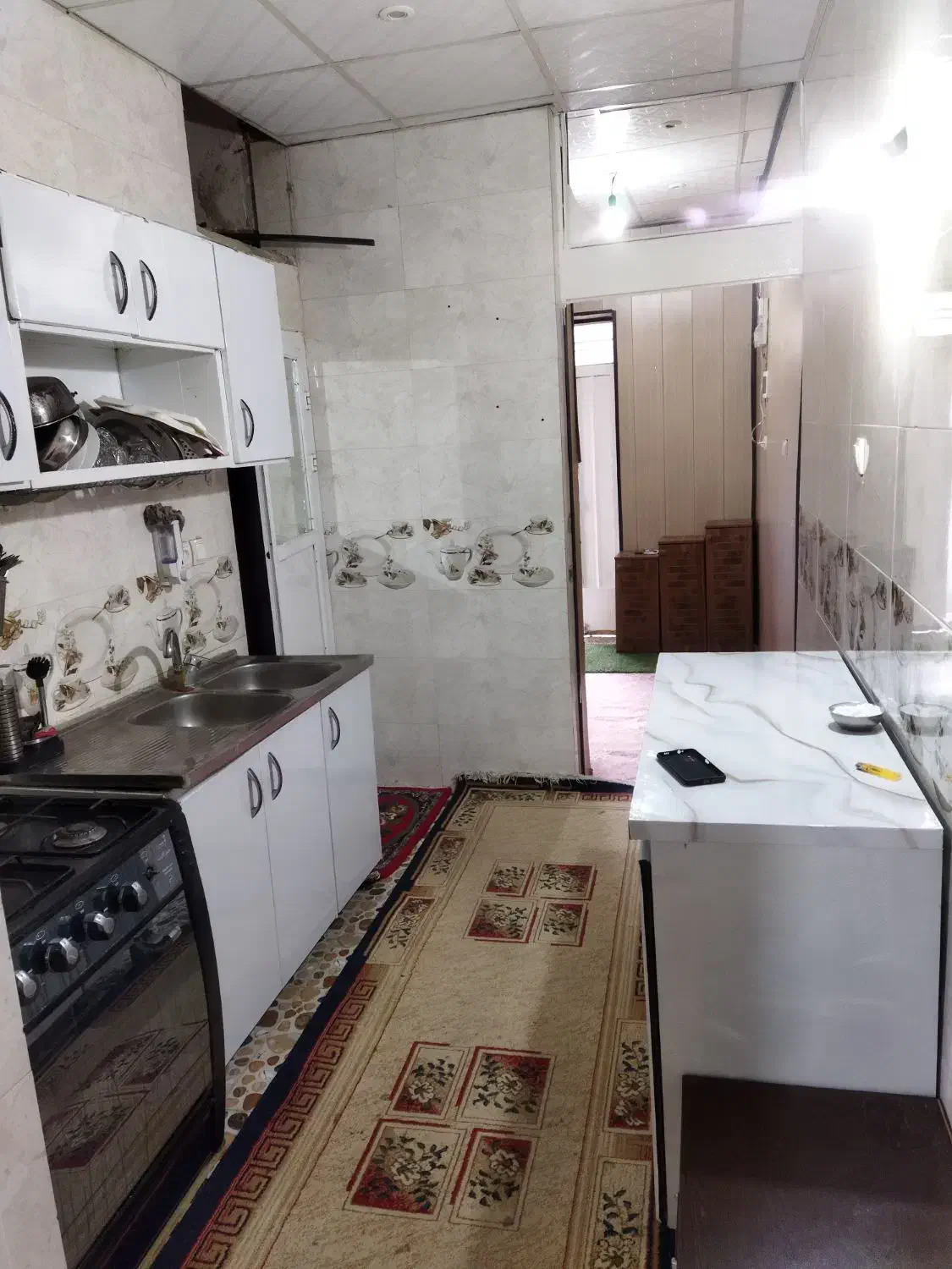 سویت مسافر|اجارهٔ کوتاه‌مدت آپارتمان و سوئیت|شیراز, شیشه‌گری|دیوار