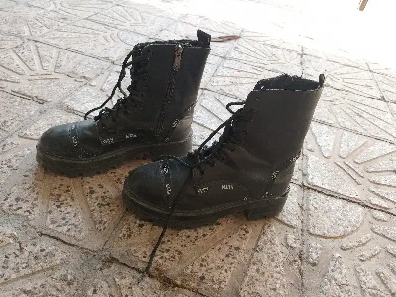 کفش پوتینی|کیف، کفش، کمربند|کازرون, |دیوار