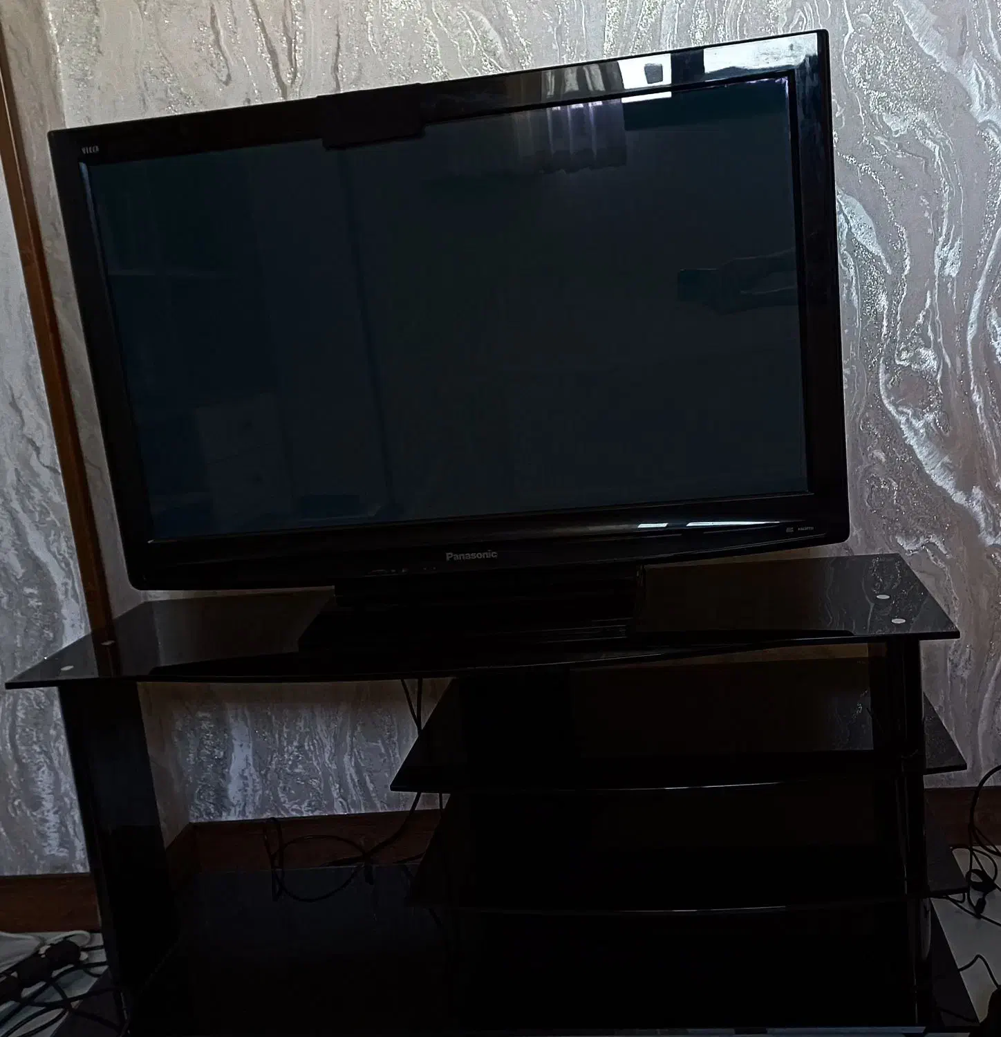 تلوزیون نو۴۲اینچ اصل+ +تخفیف|تلویزیون و پروژکتور|اصفهان, گلزار|دیوار