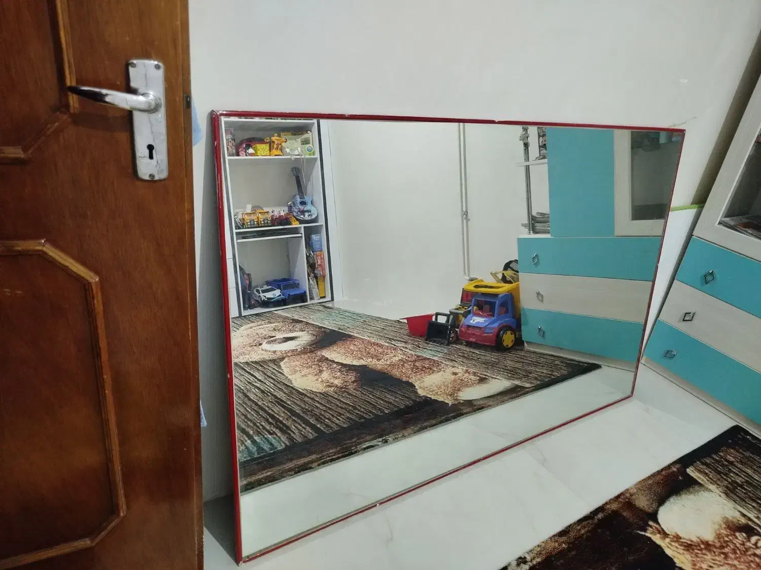 آینه بزرگ|آینه|اسدآباد, |دیوار