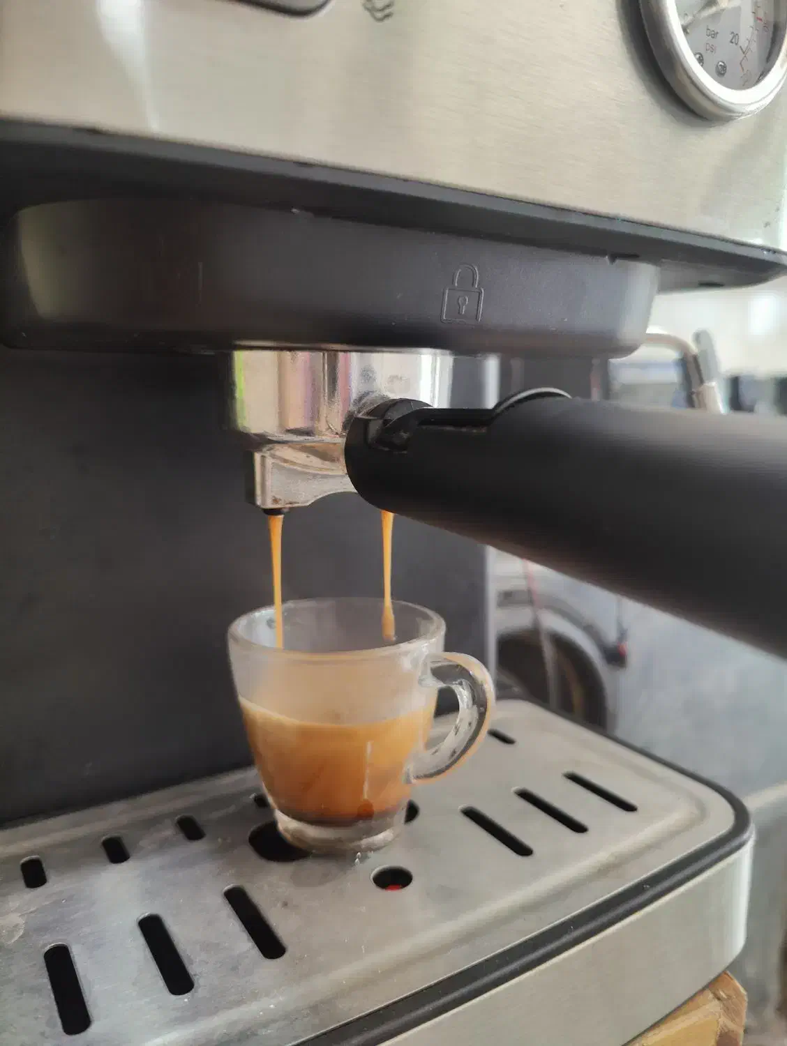 فروش دستگاه اسپرسو ساز در حد نو|کافیشاپ و رستوران|ساری, |دیوار