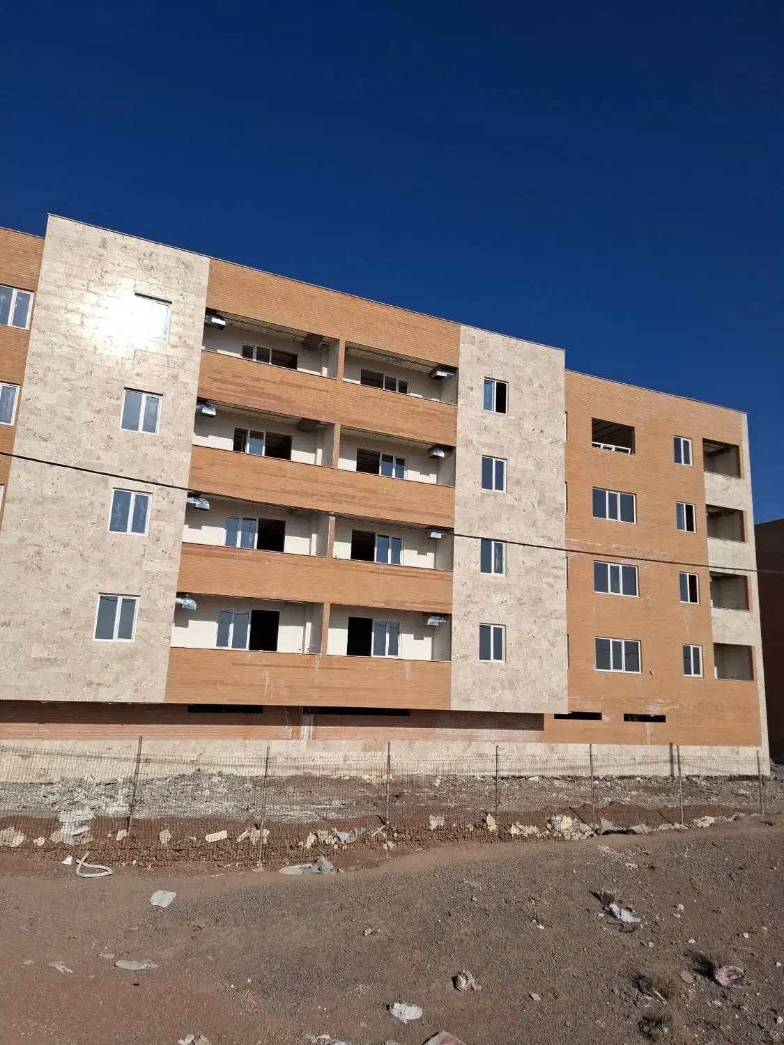 واحد ۹۵ متری پارکینگ دار|فروش آپارتمان|پرند, فاز ۶|دیوار