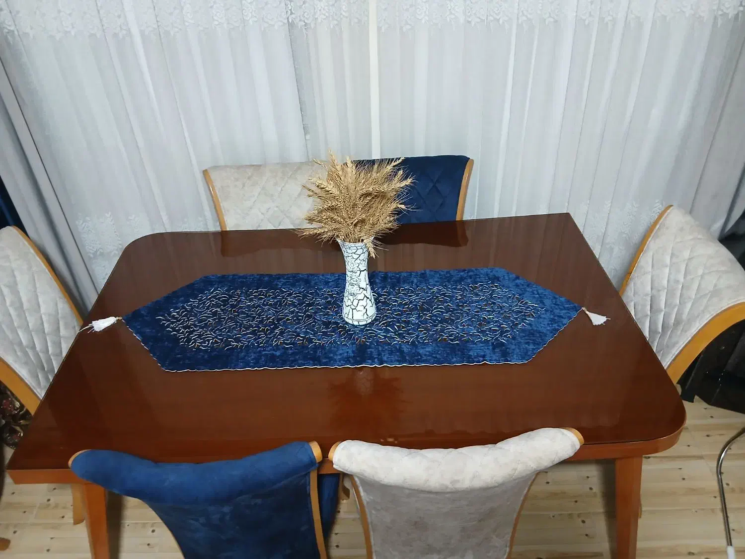 میزناهار خوری|میز و صندلی غذاخوری|رشت, باهنر|دیوار