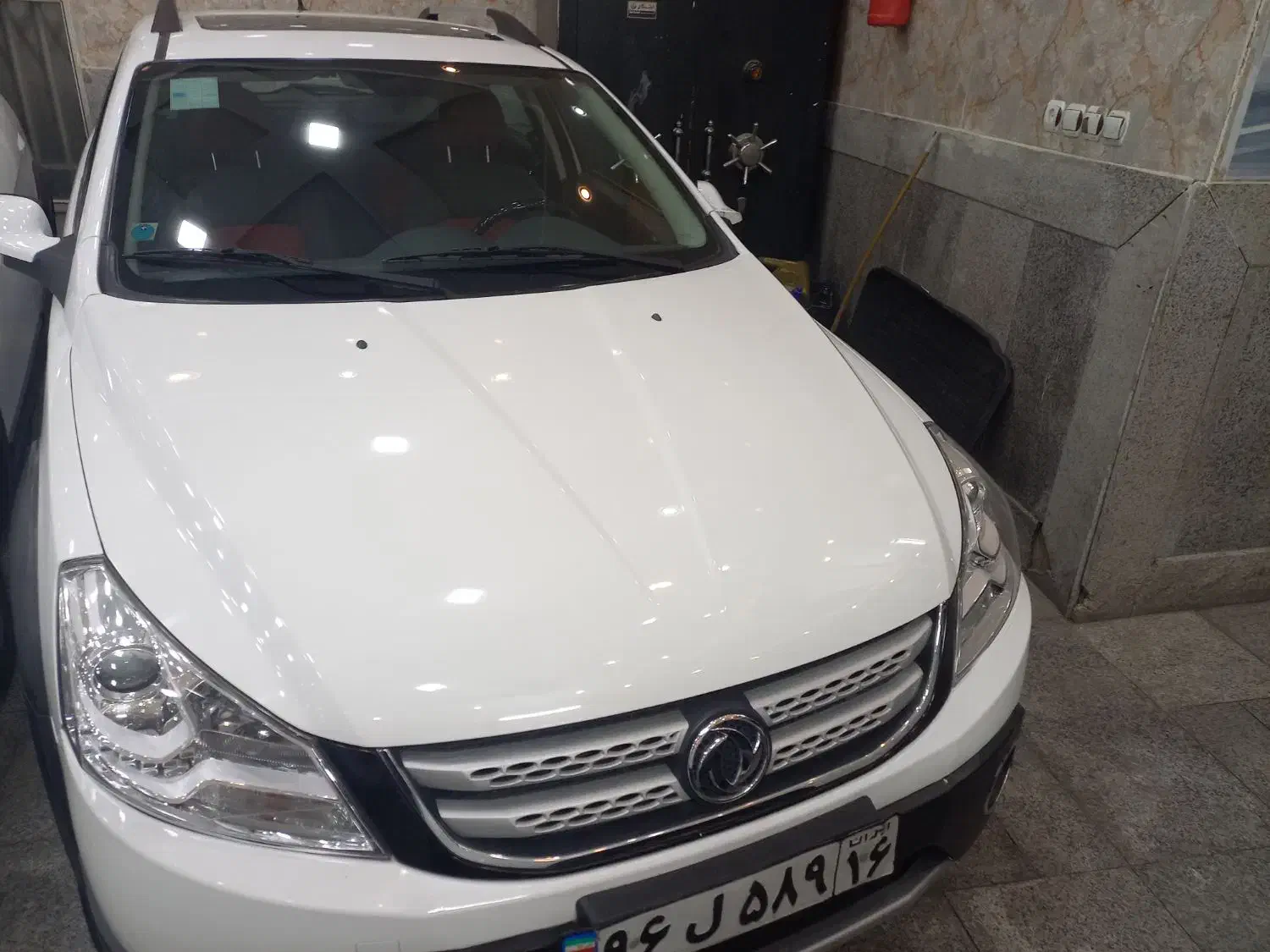 اچ سی کراس دانگ فنگ ۹۶ سند دست اول اس اس|خودرو سواری و وانت|اصفهان, پوریای ولی|دیوار