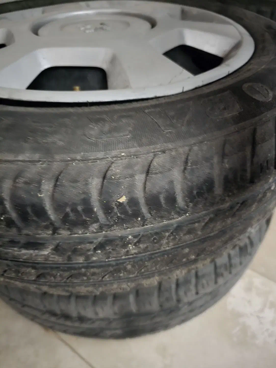 رینگ با لاستیک تیوفایو|قطعات یدکی و لوازم جانبی|قیدار, |دیوار