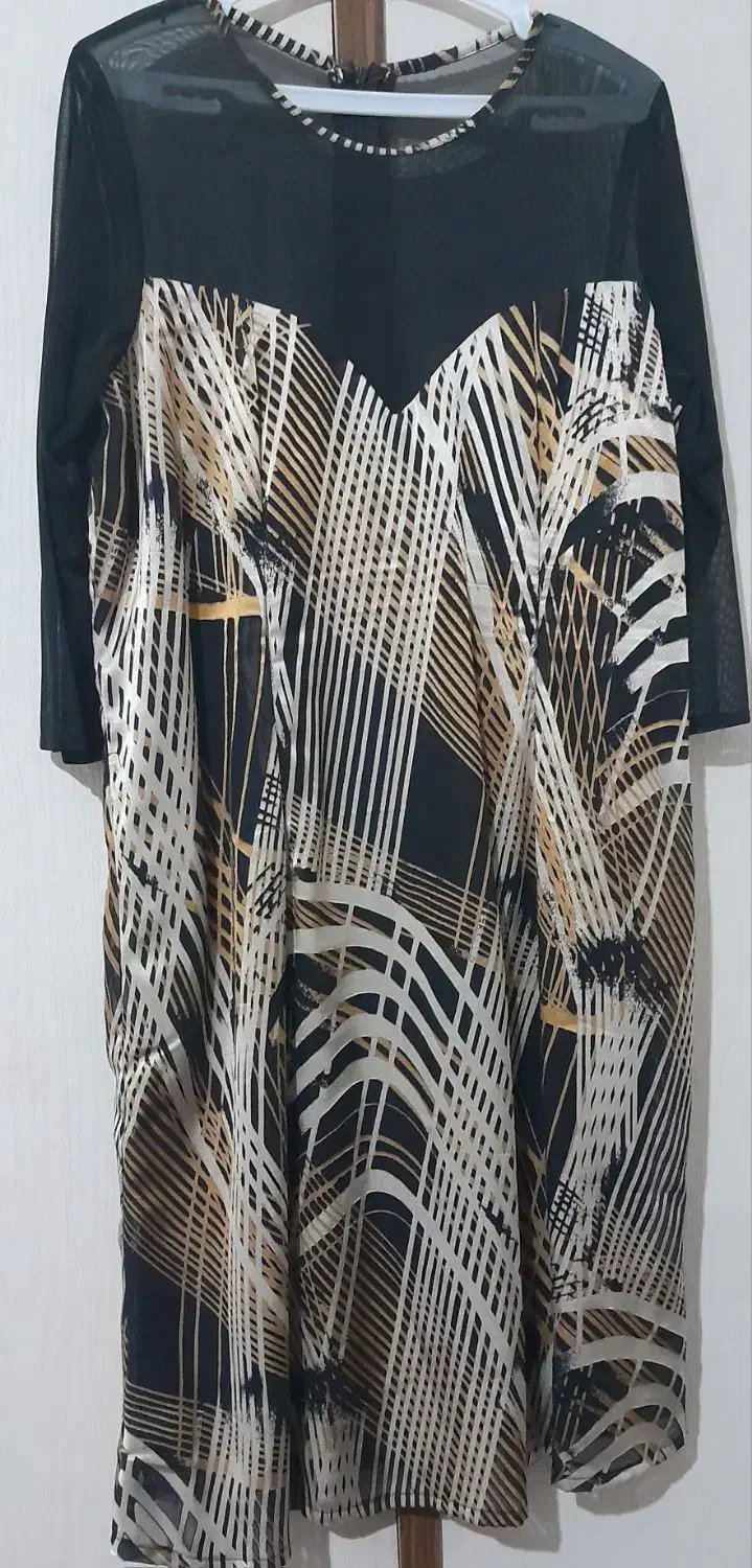 لباس مجلسی|لباس|میانه, |دیوار