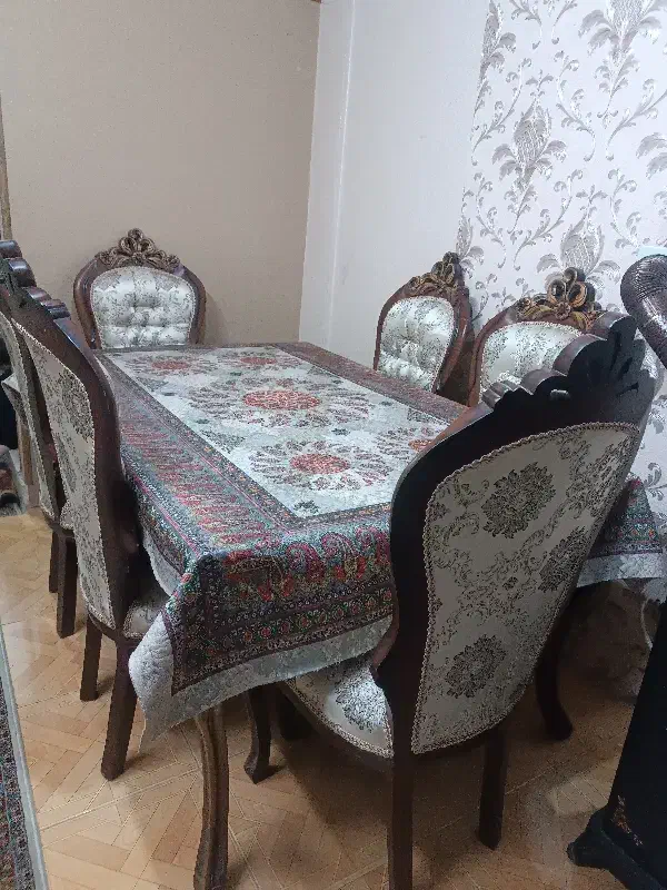 مبلمان ۹نفره و بهمراه میز ناهارخوری ۶نفره چوبی|مبلمان خانگی و میز عسلی|مشهد, شهید آوینی|دیوار