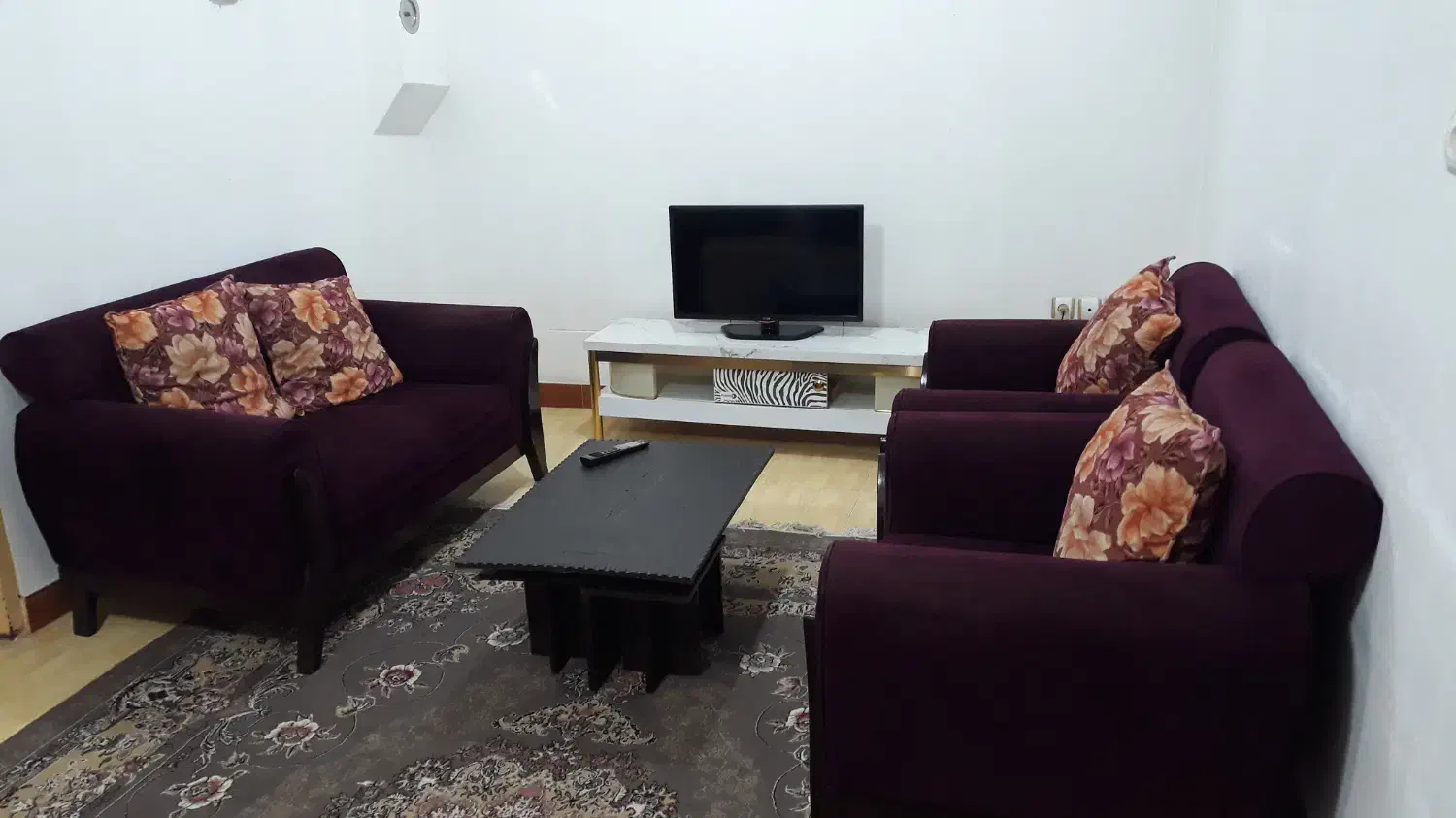 اجاره سوییت روزانه|اجارهٔ کوتاهمدت آپارتمان و سوئیت|رشت, آب و برق|دیوار