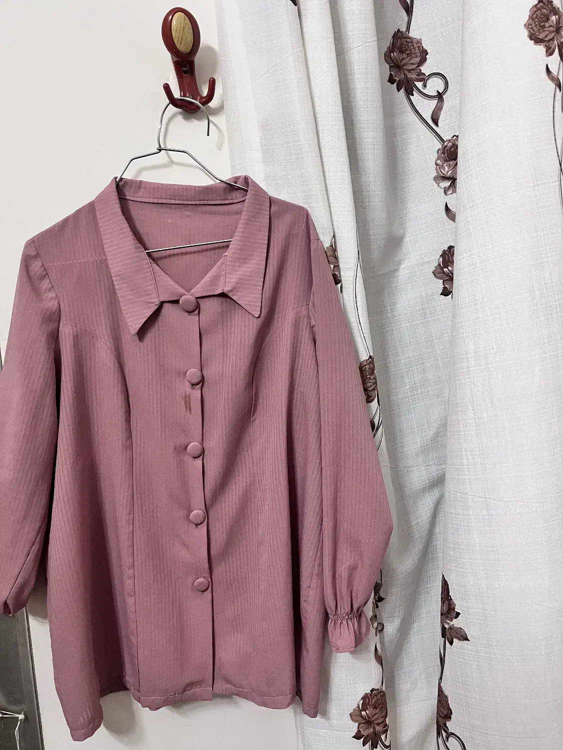 شمیز صورتی|لباس|گرگان, |دیوار