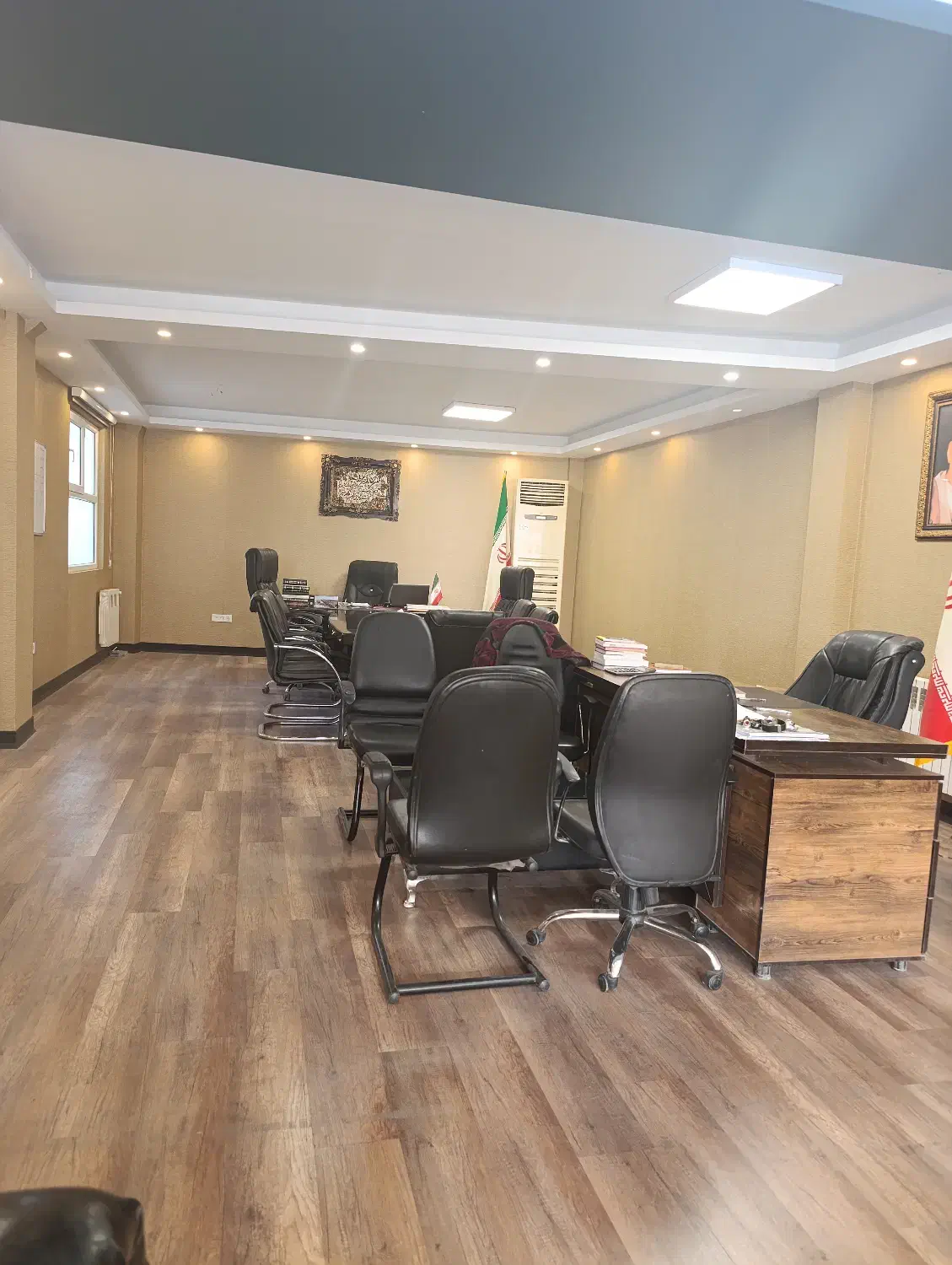 منشی مدیر عامل (خانم)|استخدام اداری و مدیریت|تهران, نیلوفر|دیوار