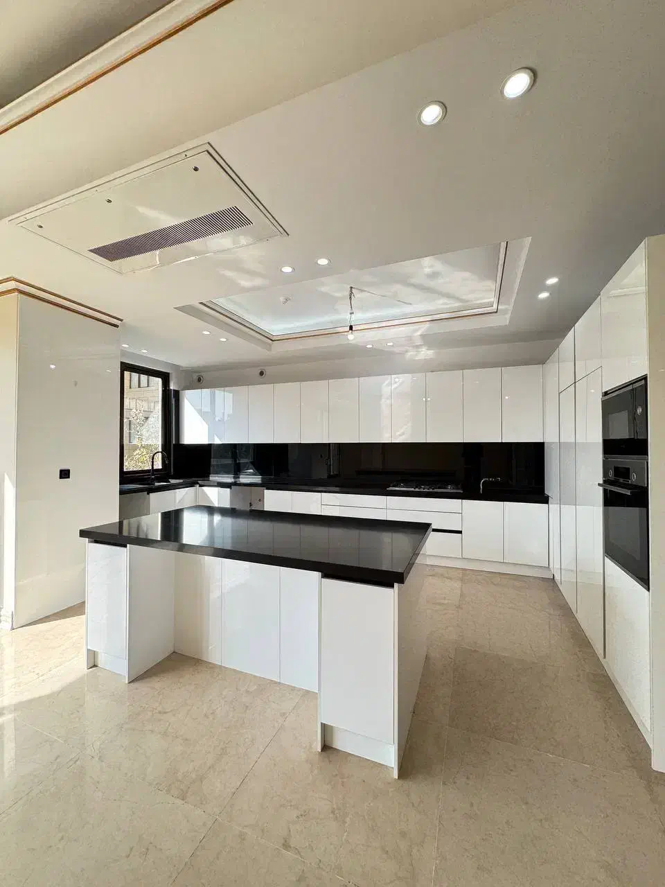 پاسداران/ ۱۷۶متر/۳خواب/تاپ لوکیشن بوستان ها