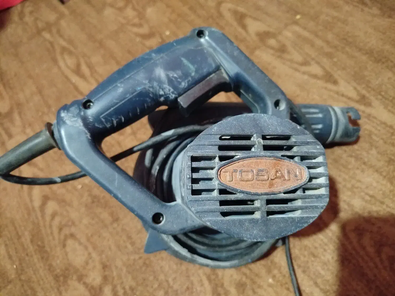 دمنده  توسن|ابزارآلات|شاهین‌شهر, فدک|دیوار