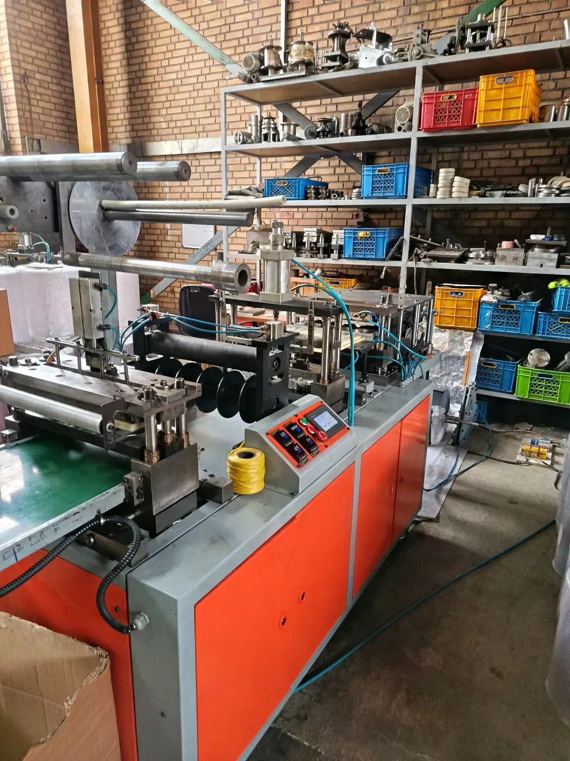 دستگاه تولید درب لیوان کاغذی یکبارمصرف|ماشینآلات صنعتی|تهران, دروازه شمیران|دیوار